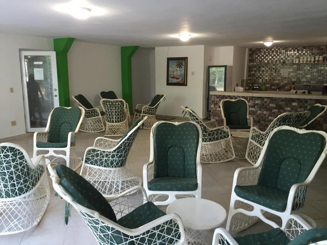 Levimar Guest House 레빗타운 외부 사진